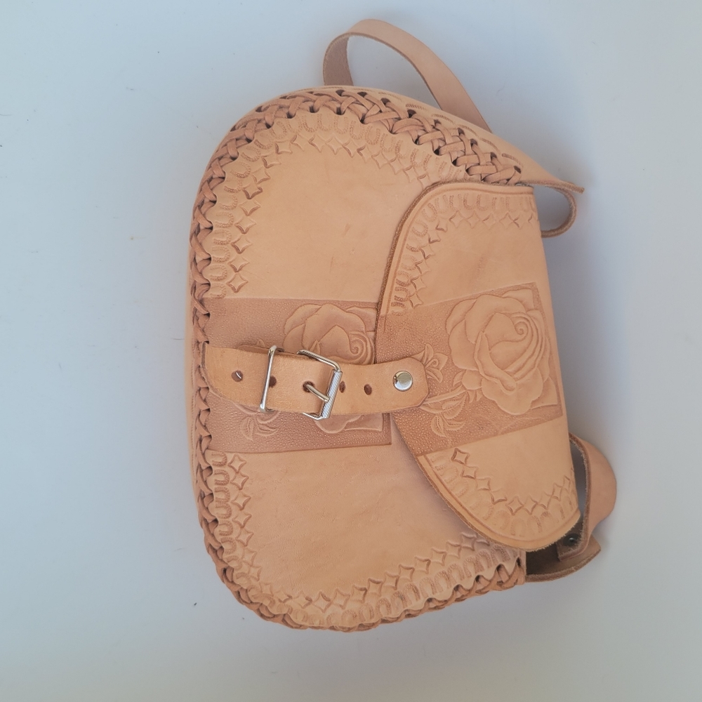 Handmade Leather crossbody purse woman rustic look